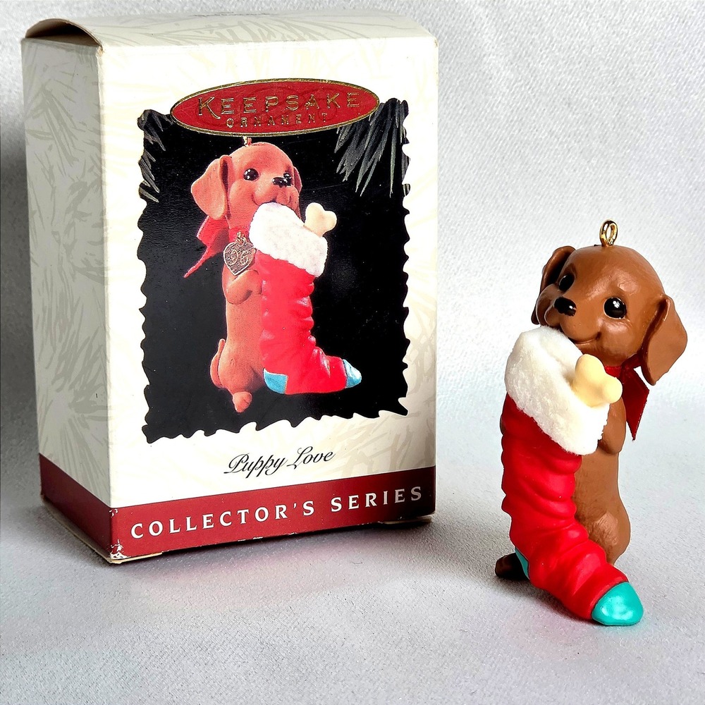 Hallmark Keepsake Ornament 1996 Puppy Love Dachshund Stocking 6th in Series